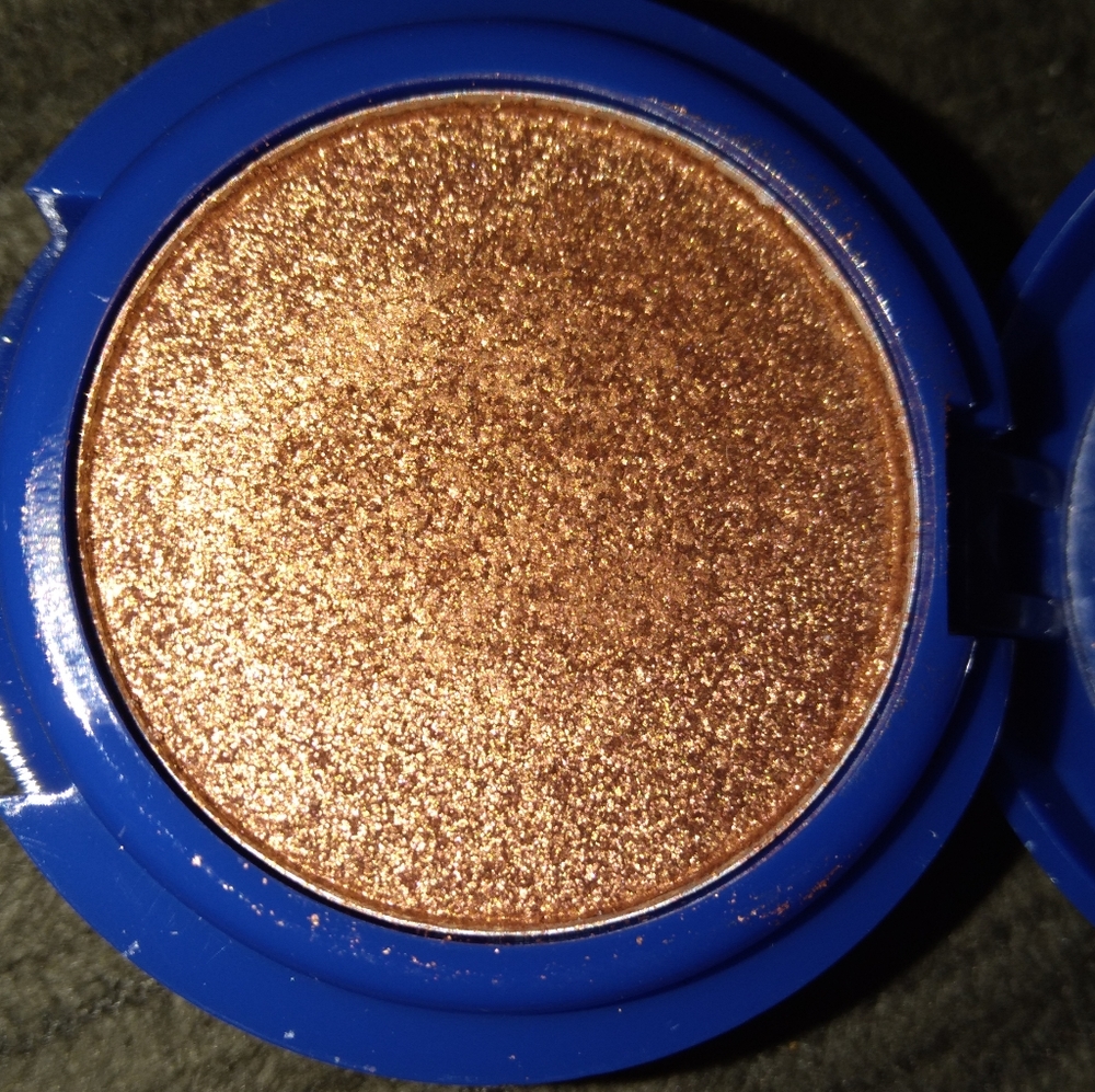 New Luna eyeshadow